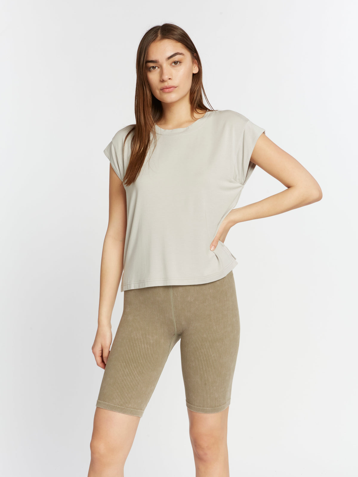 DELLA-MARIE TEE - PRE PACK 6 UNITS