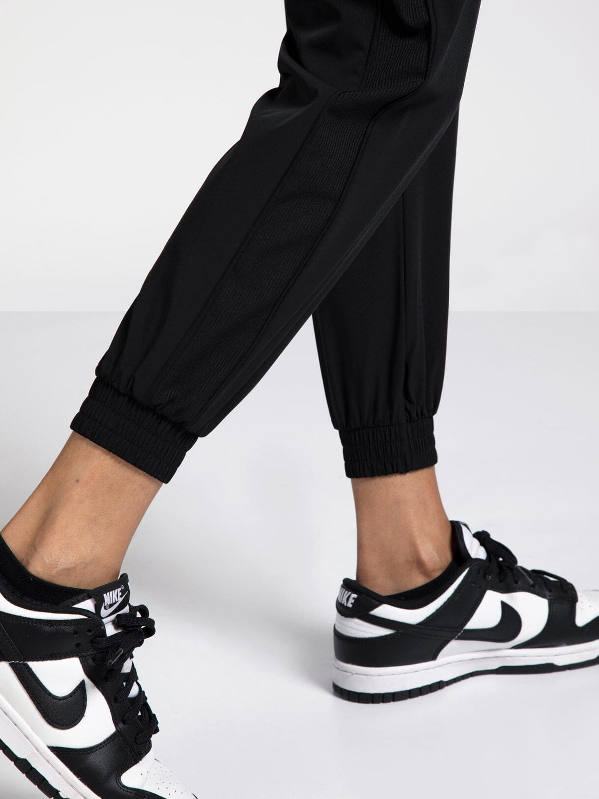ZUZANA JOGGER - PRE PACK 6 UNITS